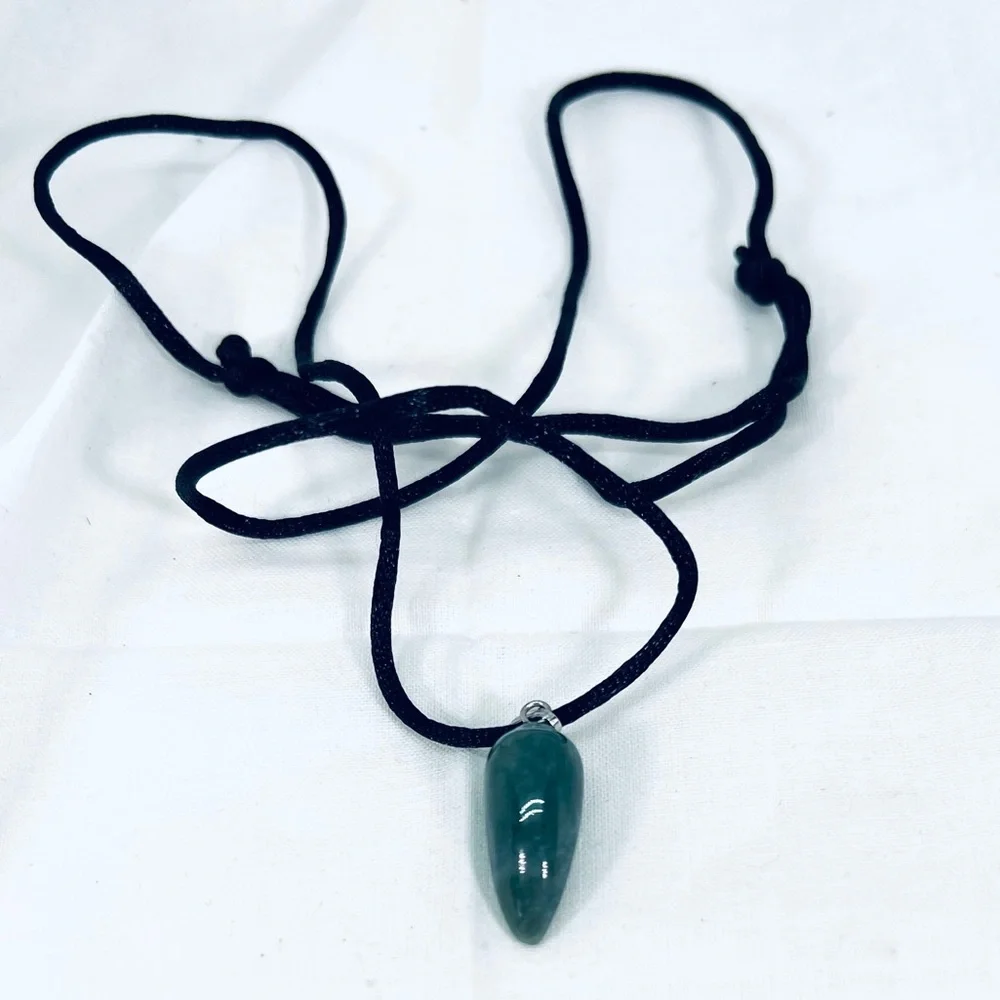 Handmade Natural Stone Green Luck Spiritual Zen Necklace Deadstock NWT Gifts NEW